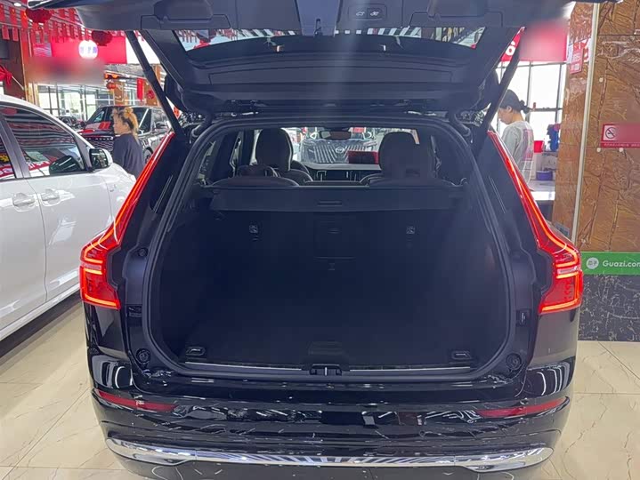 Volvo XC60 2024 B 5 4 WD — фото 10
