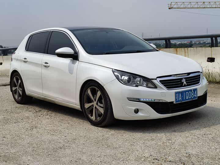 Peugeot 308 S 2015 1.6 T AT — фото 3