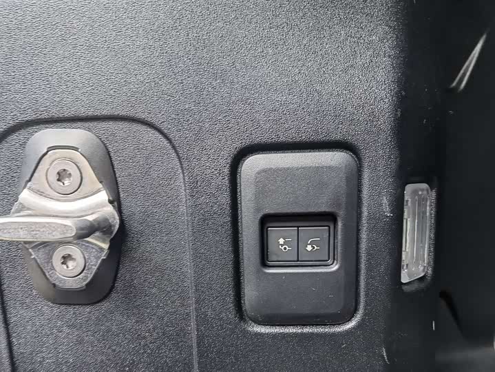 Land Rover Defender — фото 17