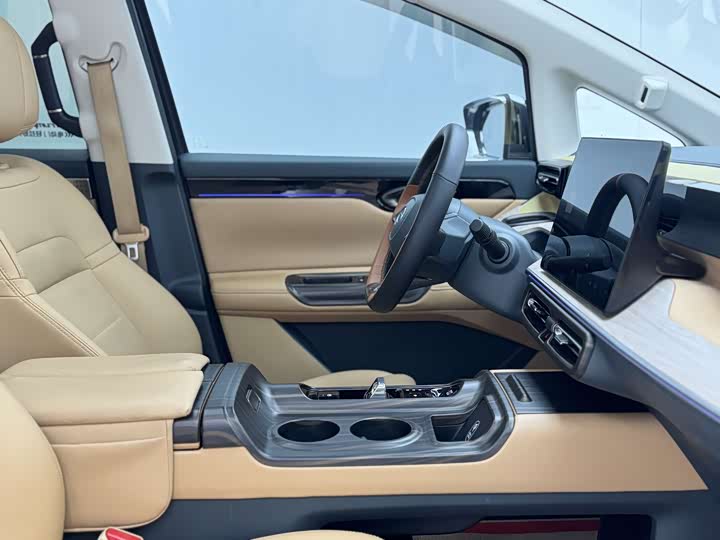 Trumpchi E 8 PHEV 2024 150km MAX — фото 18