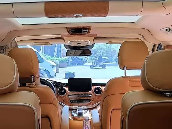 Mercedes-Benz V-Class 2017 V 260 L — фото 5