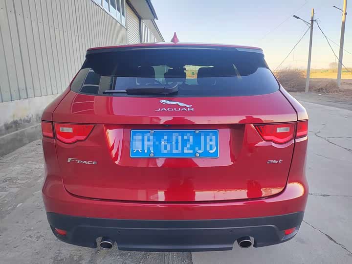 Jaguar F-PACE 2016 2.0 T 2 WD — фото 5