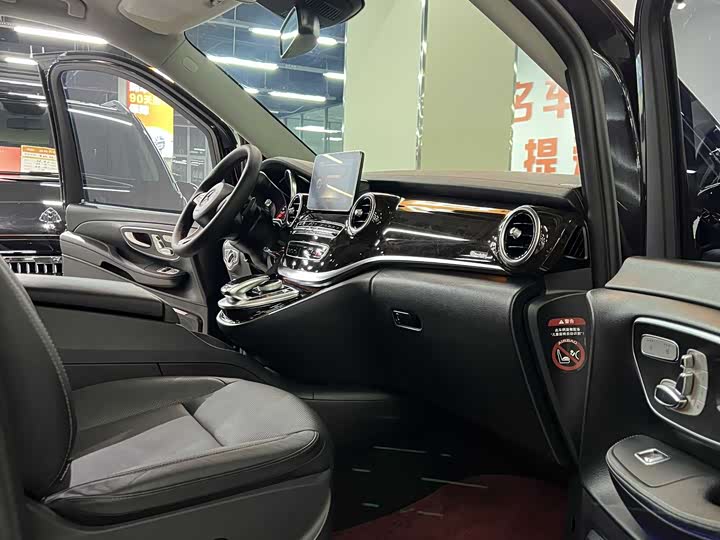 Mercedes-Benz V-Class 2017 V 260 L — фото 19