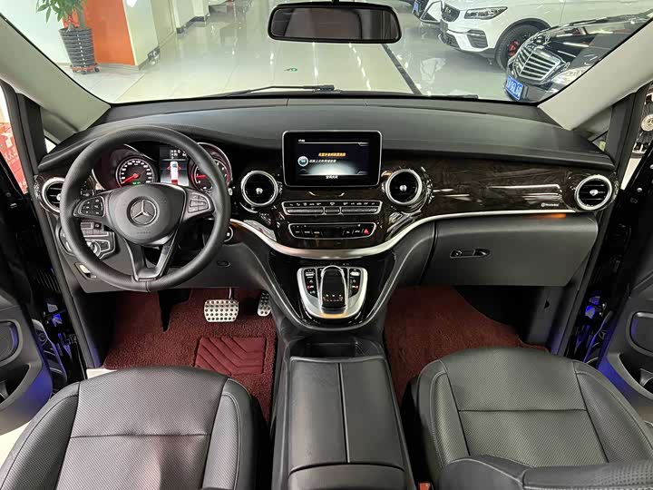 Mercedes-Benz V-Class 2017 V 260 L — фото 4