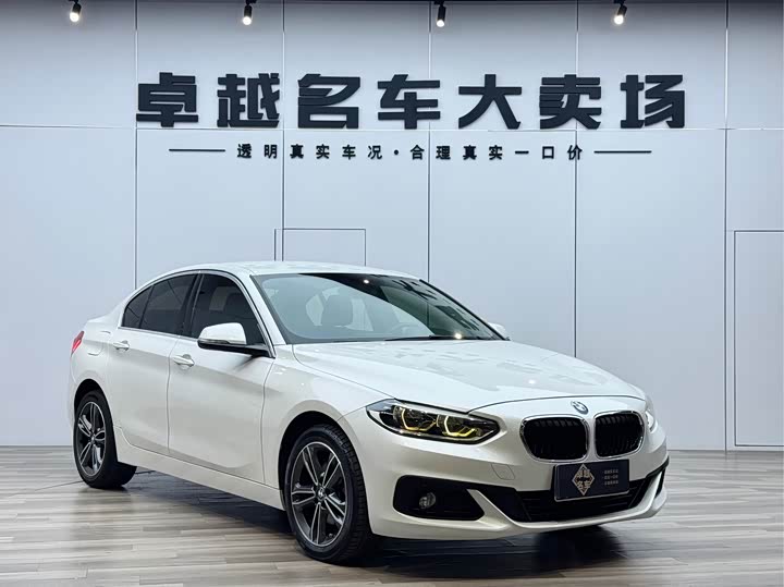 BMW 1-Series 2019 118i — фото 3