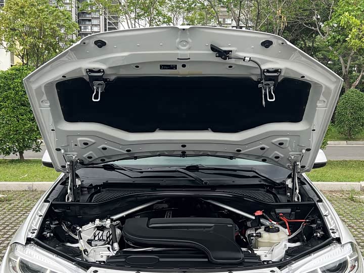 BMW X5 2018 x Drive 28i — фото 20