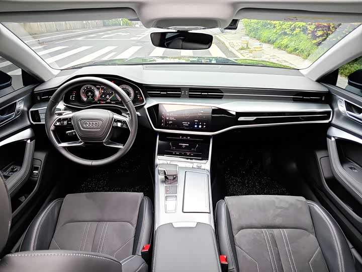 Audi A7L 2024 45 TFSI Luxury — фото 7