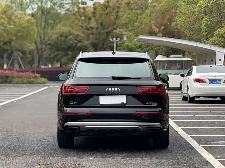 Audi Q7 2018 40 TFSI Comfort — фото 5