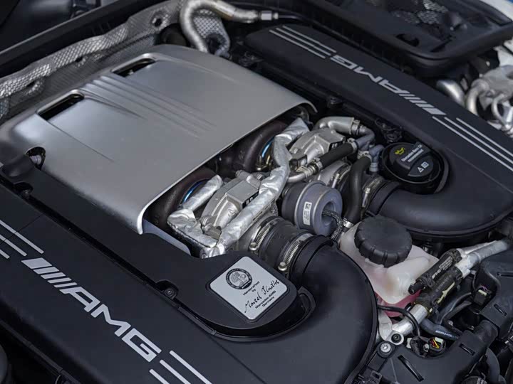 Mercedes-Benz C-Class 2017 AMG C 63 — фото 7
