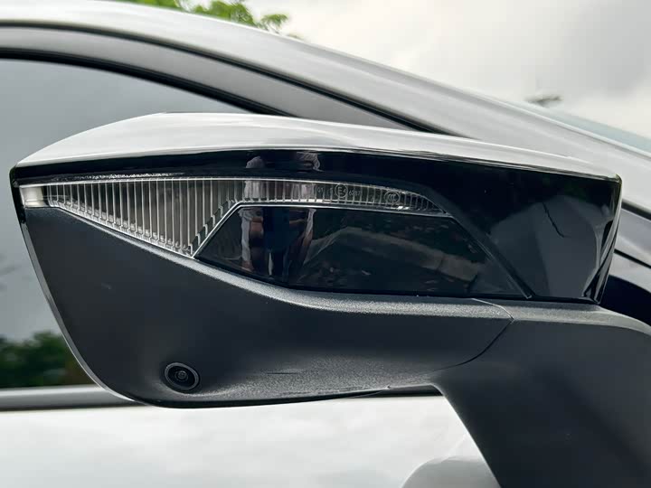 Changan UNI-V 2024 1.5 T Sport — фото 29
