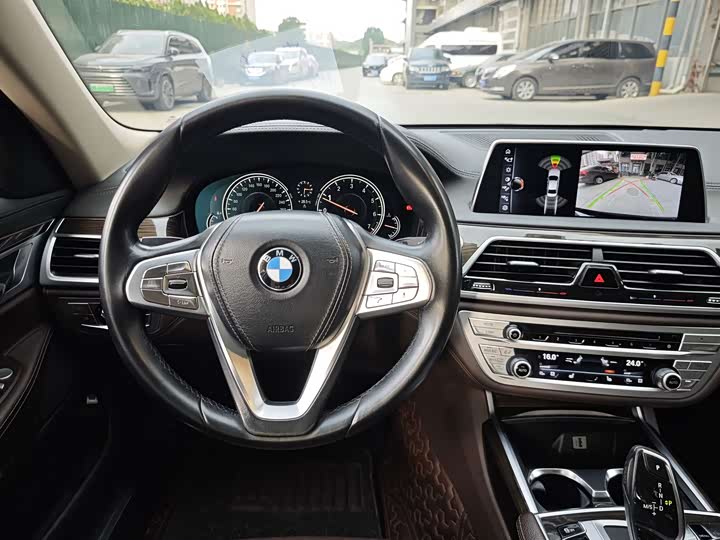 BMW 7-Series 2016 730 Li Leading — фото 4