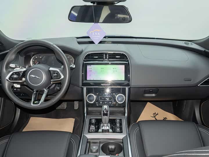 Jaguar XEL 2020 2.0 T 200 PS R-DYNAMIC S — фото 9