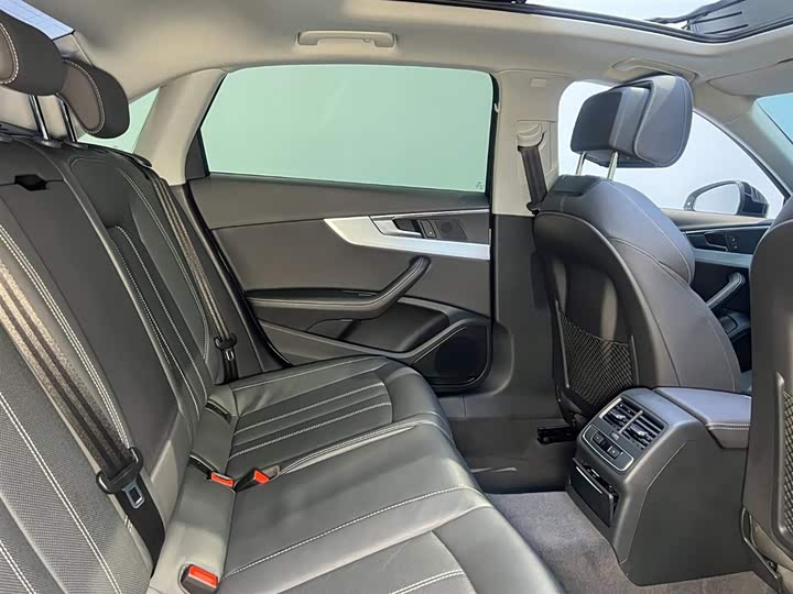 Audi A4L 2023 40 TFSI quattro — фото 8