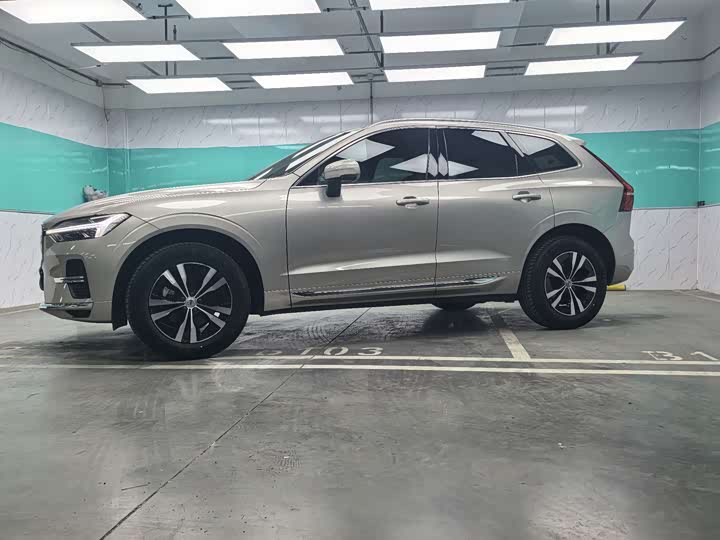 Volvo XC60 2024 B 5 4 WD — фото 4
