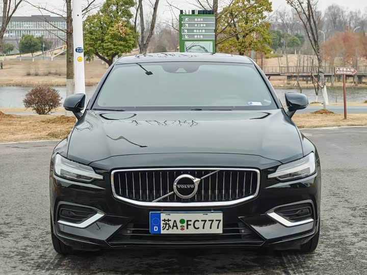 Volvo S60 2022 B 4 — фото 3