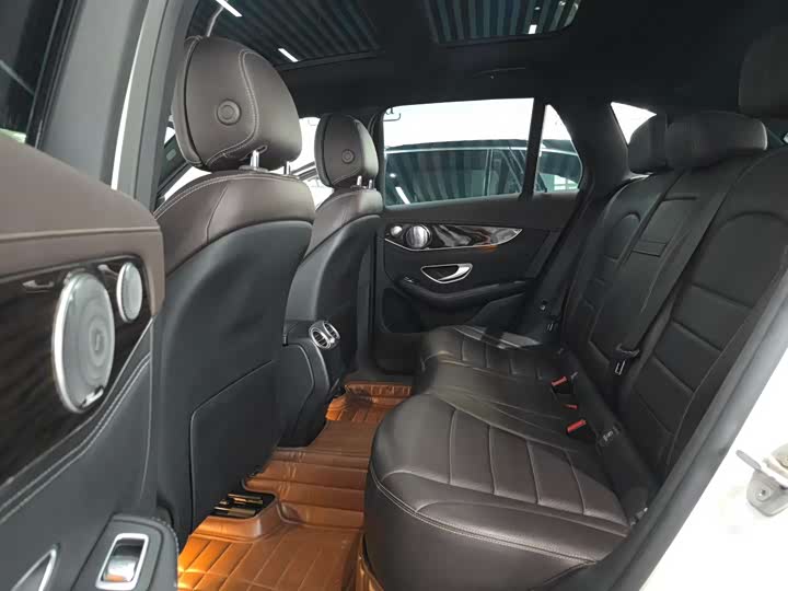 Mercedes-Benz GLC 2016 GLC 260 4 MATIC Luxury — фото 9
