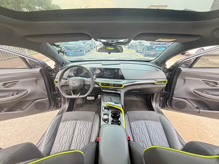 Changan UNI-T 2022 1.5 T Flagship — фото 4
