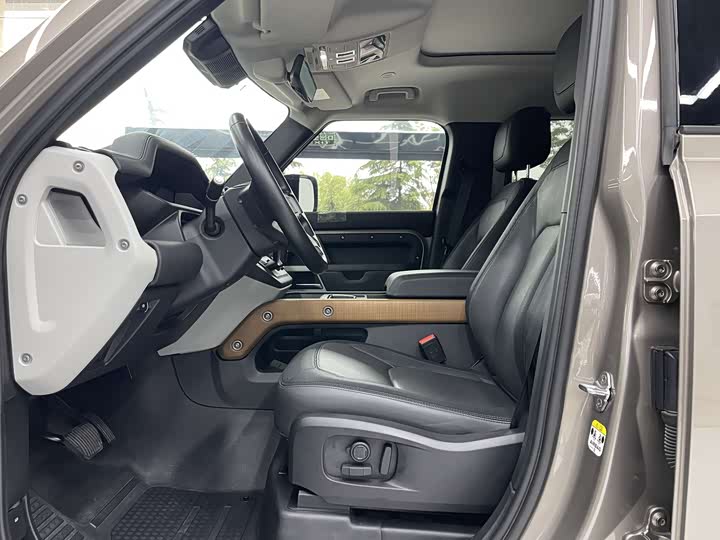 Land Rover Defender — фото 10