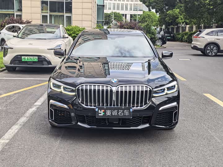 BMW 7-Series 2021 740 Li x Drive M — фото 2