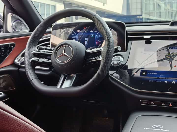 Mercedes-Benz E-Class 2024 E 300 L Sport — фото 20
