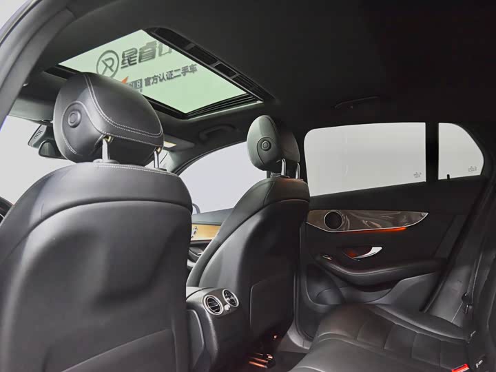 Mercedes-Benz GLC 2019 GLC 260 4 MATIC SUV — фото 13