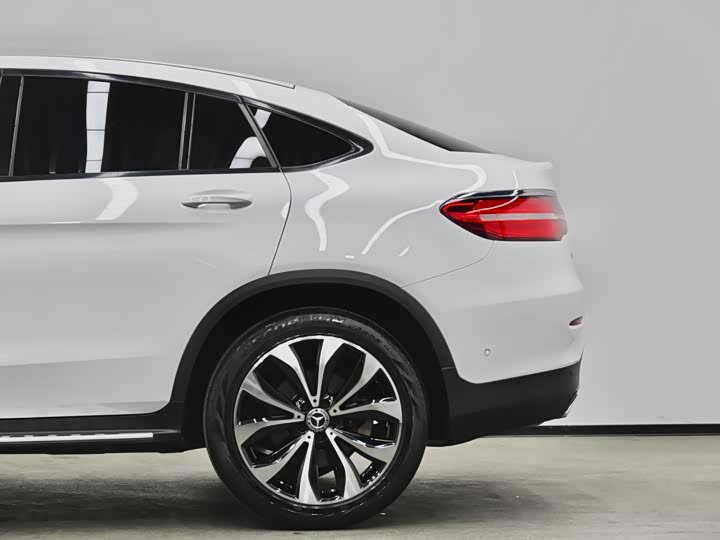 Mercedes-Benz GLC 2019 GLC 260 4 MATIC SUV — фото 23