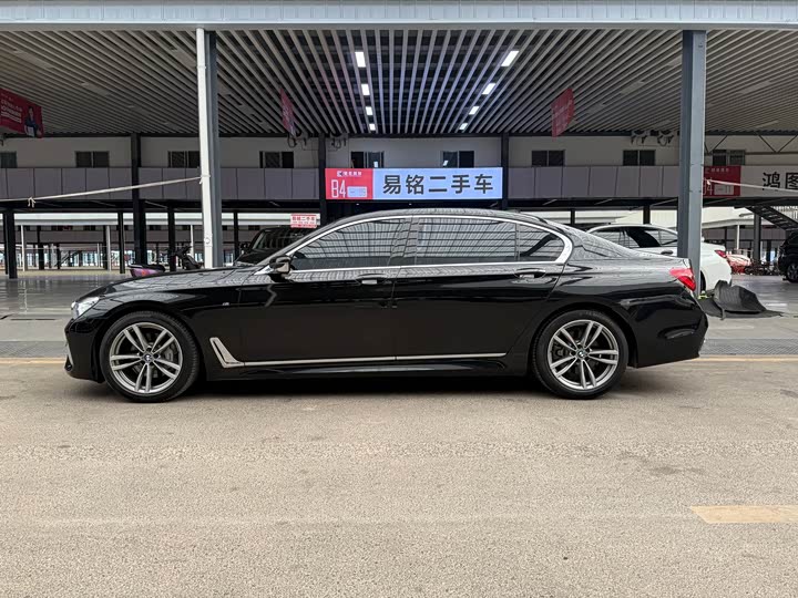 BMW 7-Series 2018 730 Li Leading M — фото 4