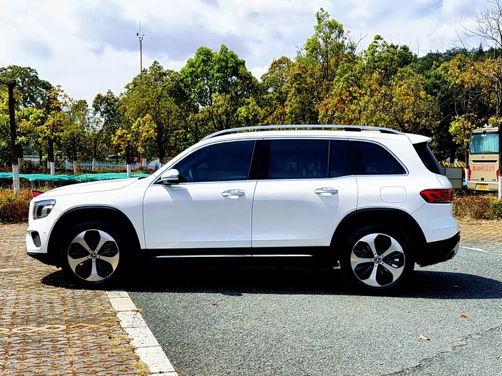 Mercedes-Benz GLB 2021 GLB 200 — фото 13