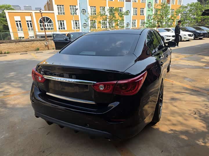Infiniti Q50L 2015 2.0 T — фото 22