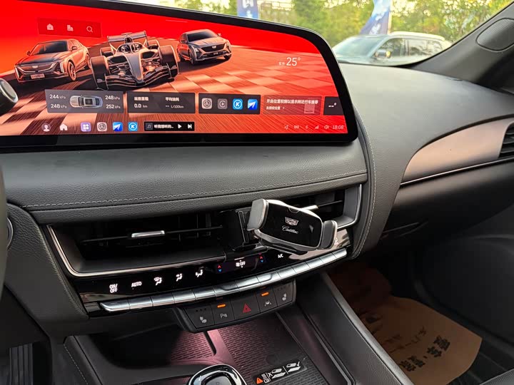 Cadillac CT5 2024 28 T Luxury Pro — фото 7