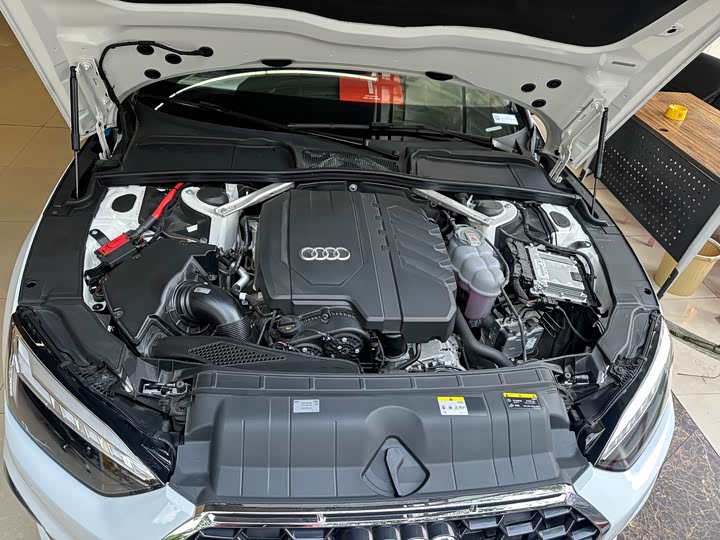 Audi A5 2024 Sportback 40 TFSI — фото 13