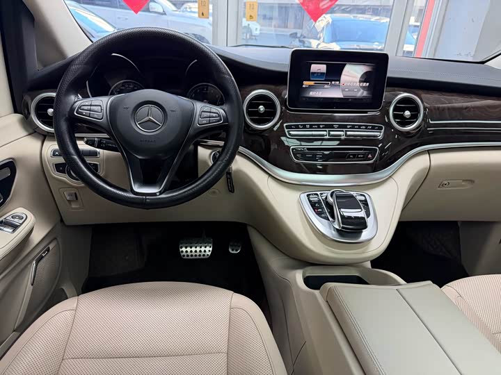 Mercedes-Benz V-Class 2017 V 260 — фото 27