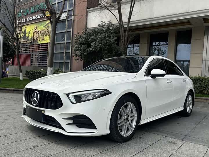 Mercedes-Benz A-Class 2021 A 200 L — фото 1