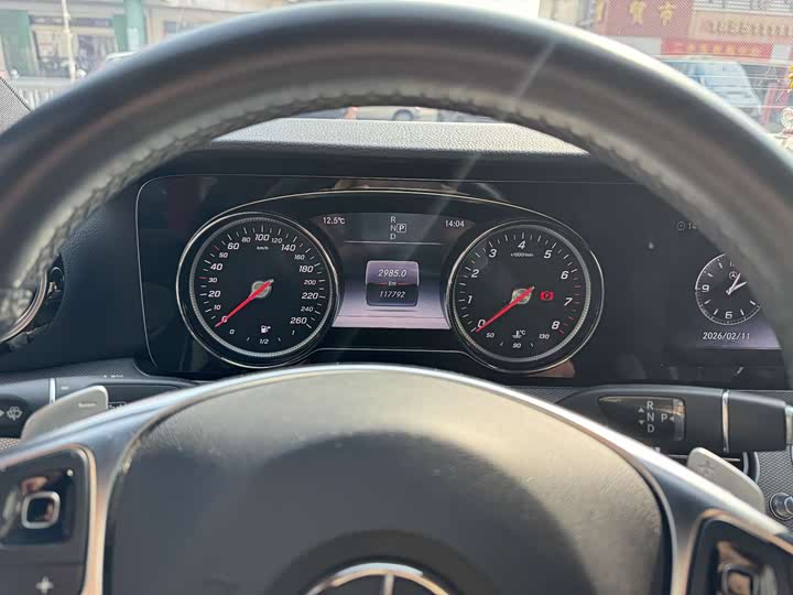 Mercedes-Benz E-Class E 200 спорт — фото 11