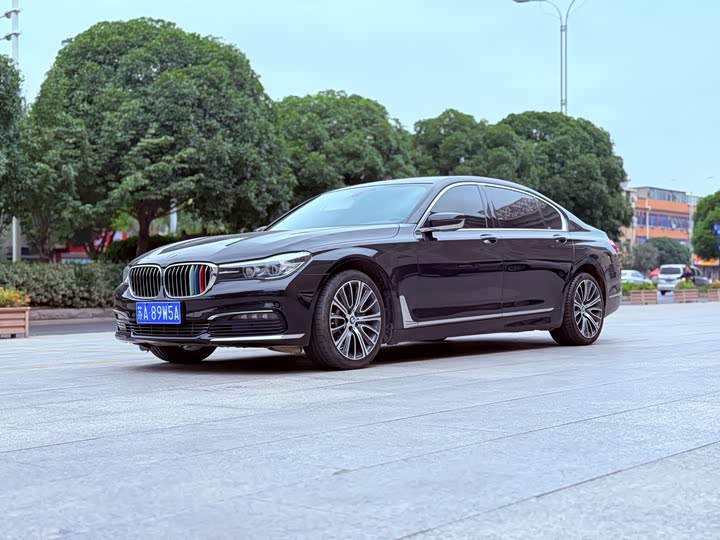 BMW 7-Series 2016 730 Li Leading