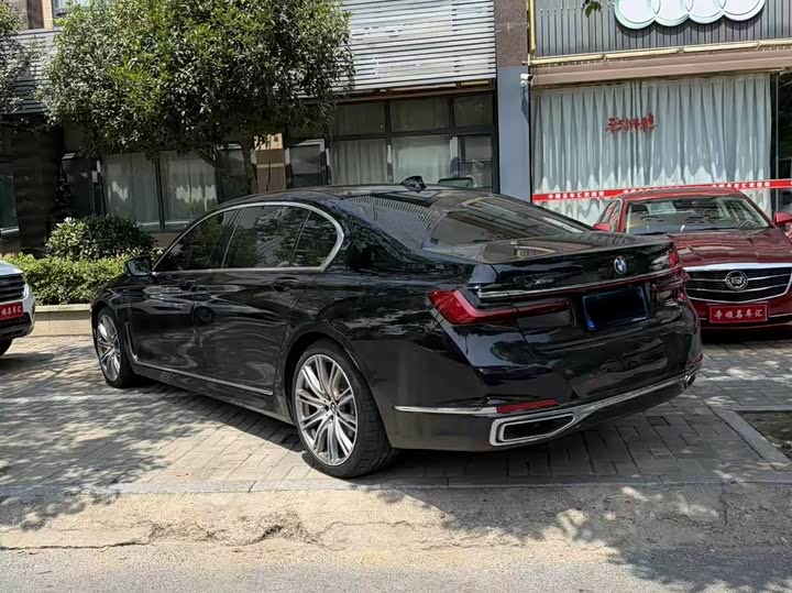 BMW 7-Series 2019 740 Li x Drive — фото 5