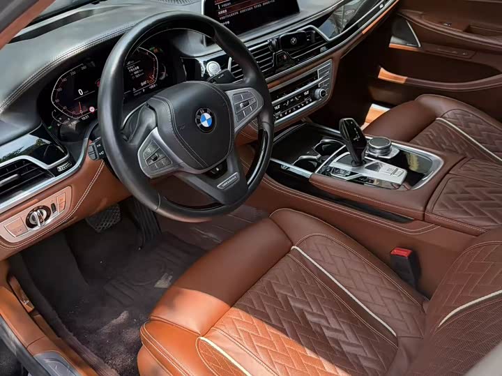 BMW 7-Series 2019 740 Li x Drive — фото 6