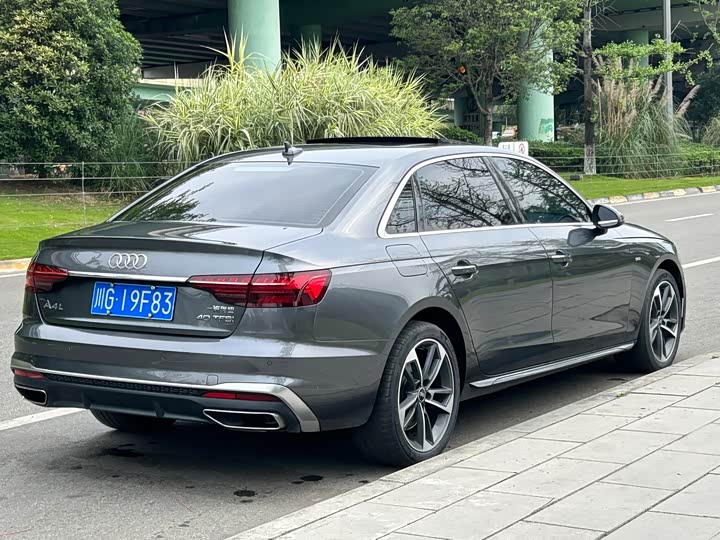 Audi A4L 40 TFSI стиль-динамик — фото 4