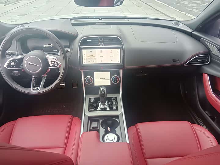 Jaguar XEL 2024 2.0 T 250 PS R-DYNAMIC S — фото 11