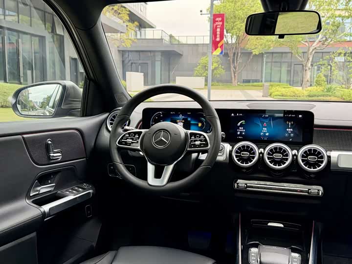 Mercedes-Benz GLB 2021 GLB 200 — фото 11