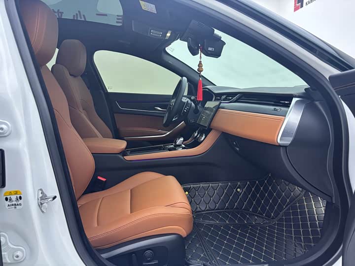 Jaguar XFL 2023 XFL 2.0 T P 250 2 WD — фото 14