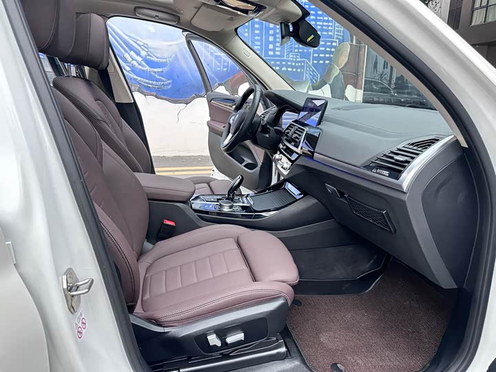 BMW X3 2021 x Drive 25i — фото 11
