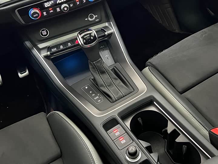 Audi Q3 40 TFSI стиль-динамик — фото 18