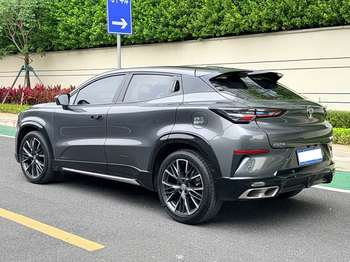 Changan UNI-T 2023 1.5 T Premium — фото 7