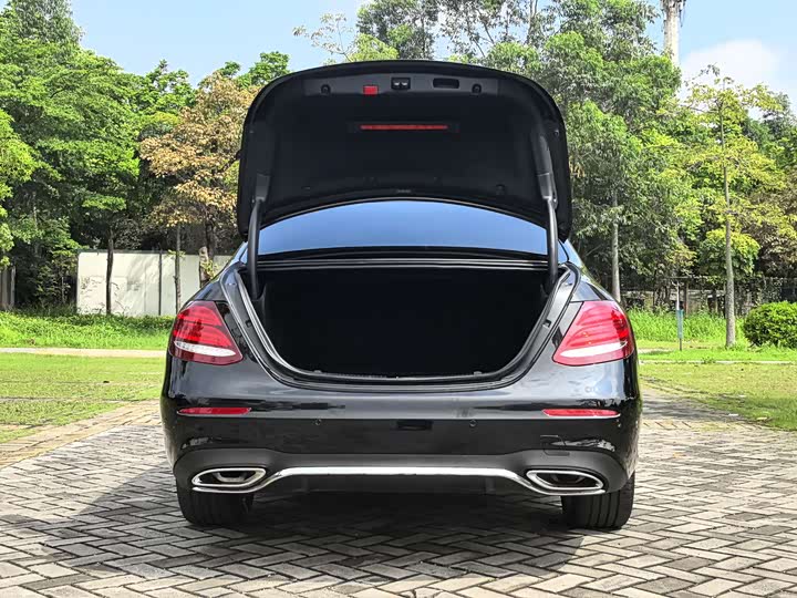 Mercedes-Benz E-Class 2020 E 260 L Sport — фото 8