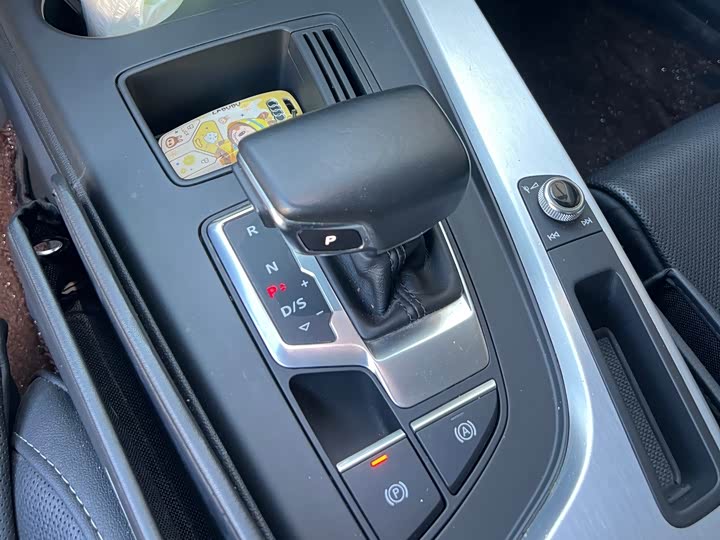 Audi A4L 40 TFSI — фото 14