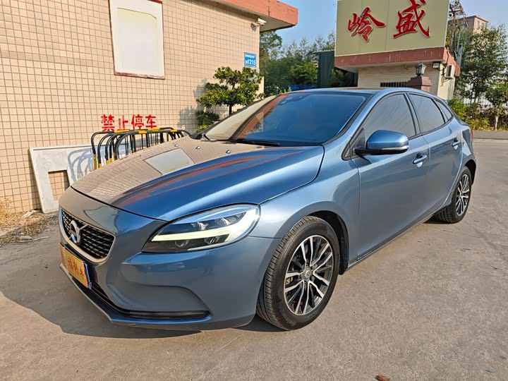 Volvo V40 2017 T 3 — фото 3