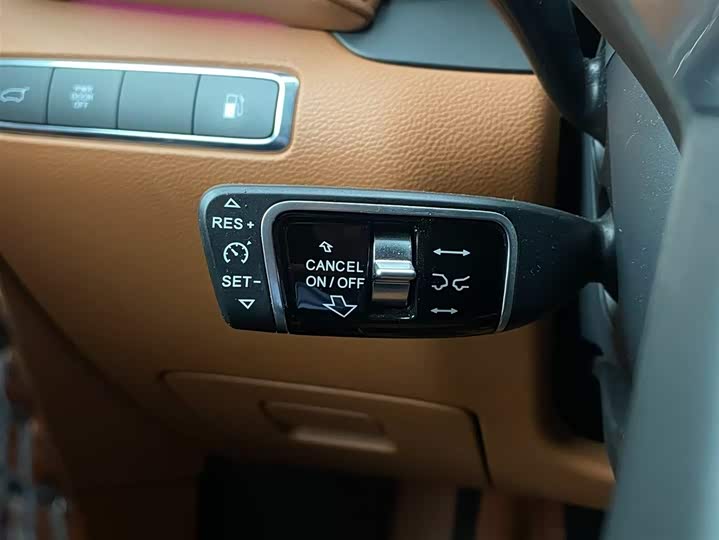 Hongqi HQ9 PHEV 2024 2.0 T 4 WD — фото 19