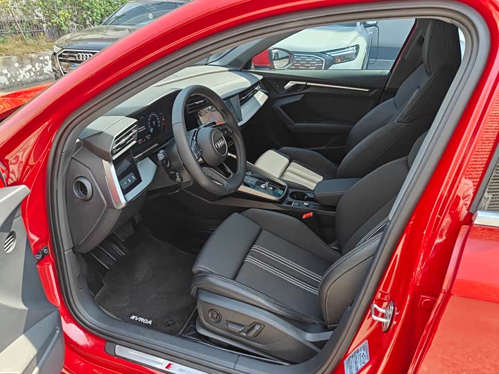 Audi A3 2024 A 3 L Limousine 35 TFSI Sport — фото 6