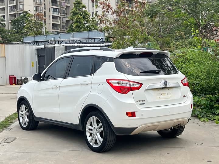 Changan CS35 2016 1.6 L ATLuxury V — фото 8